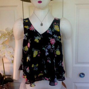 Pretty! Baby Doll Style Sleevless Floral and Black Top